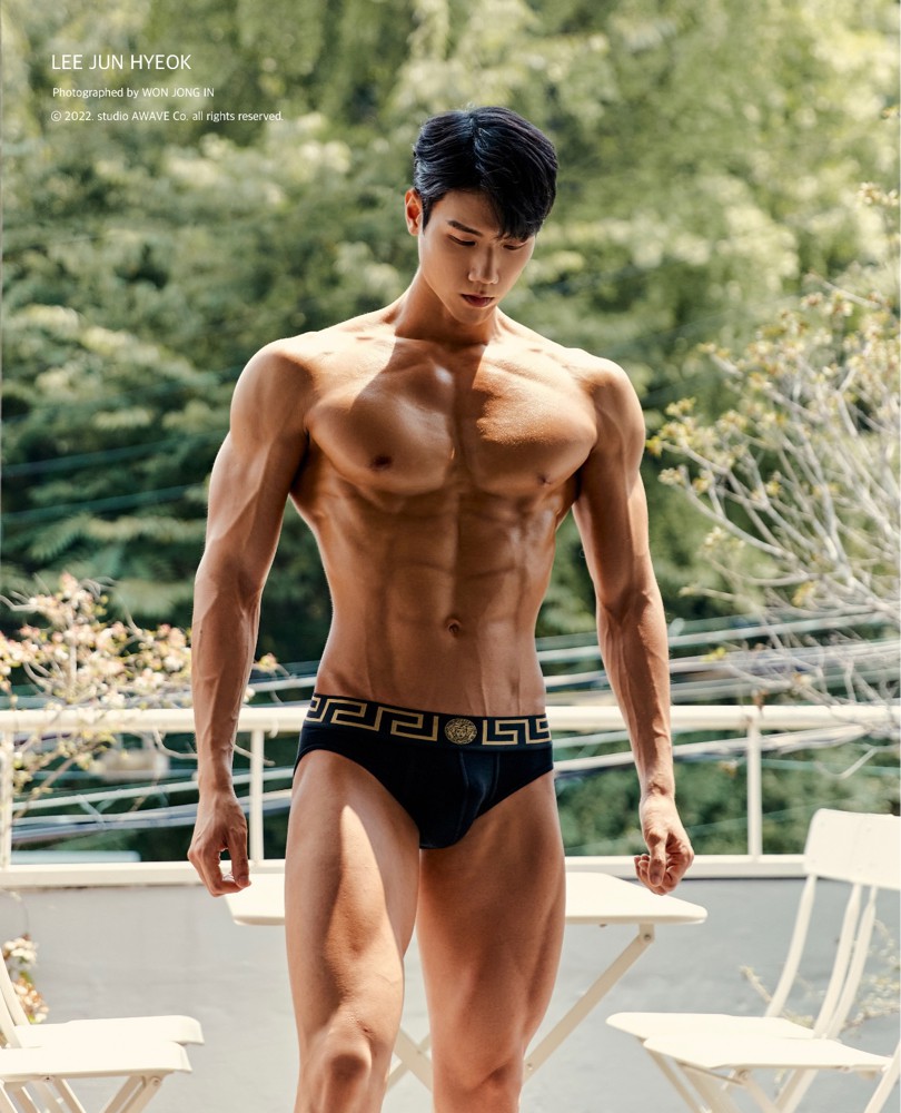 이준혁 커버 이미지