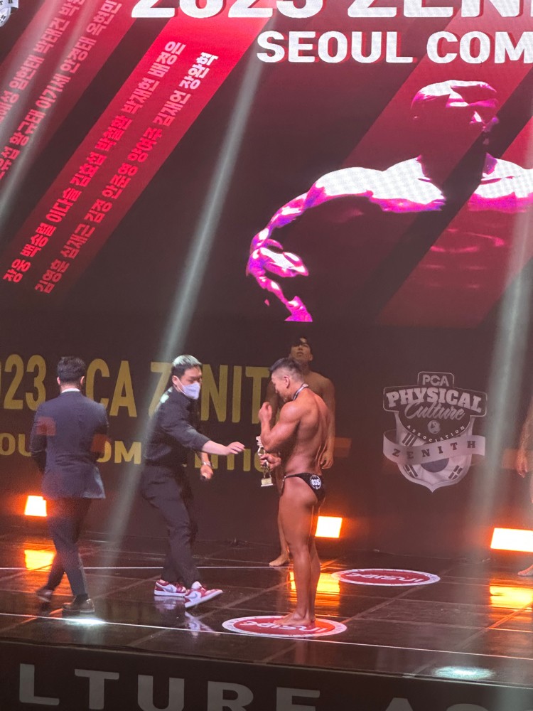 이준곤 커버 이미지