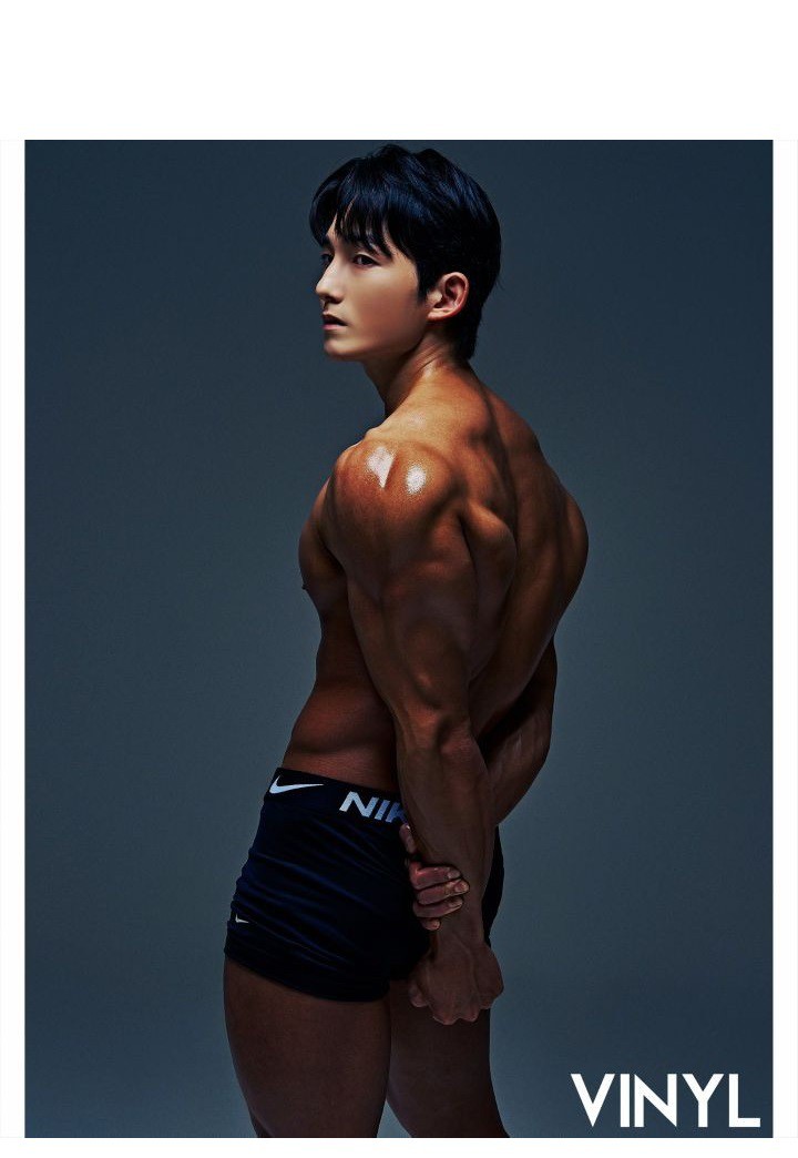 이윤수 커버 이미지
