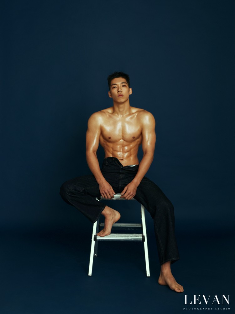 이용 커버 이미지