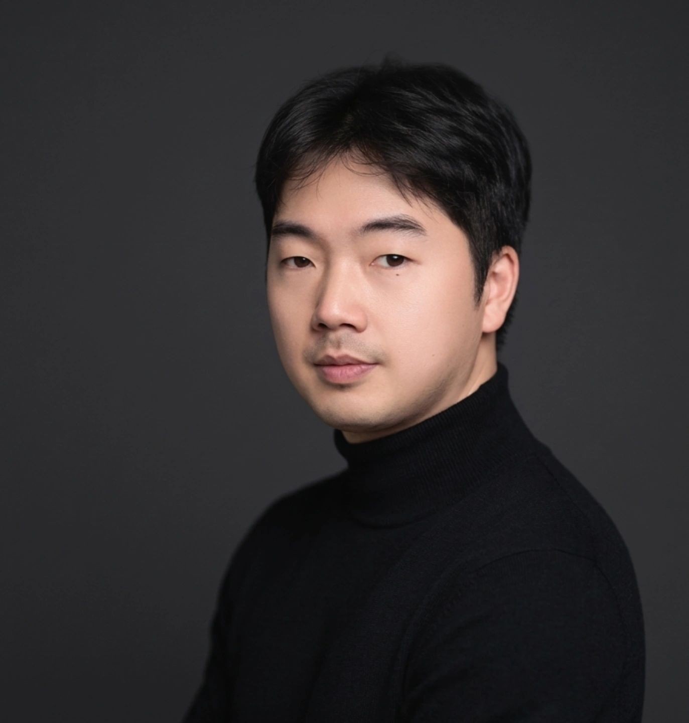 여동진 커버 이미지